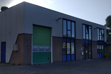 Strakke afwerking met golfplaat  