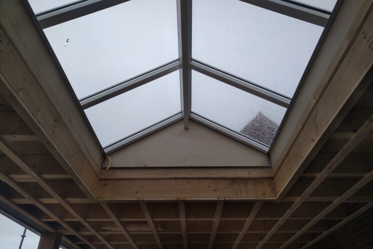 Plaatsen aluminium composiet plafond Finsterwolde